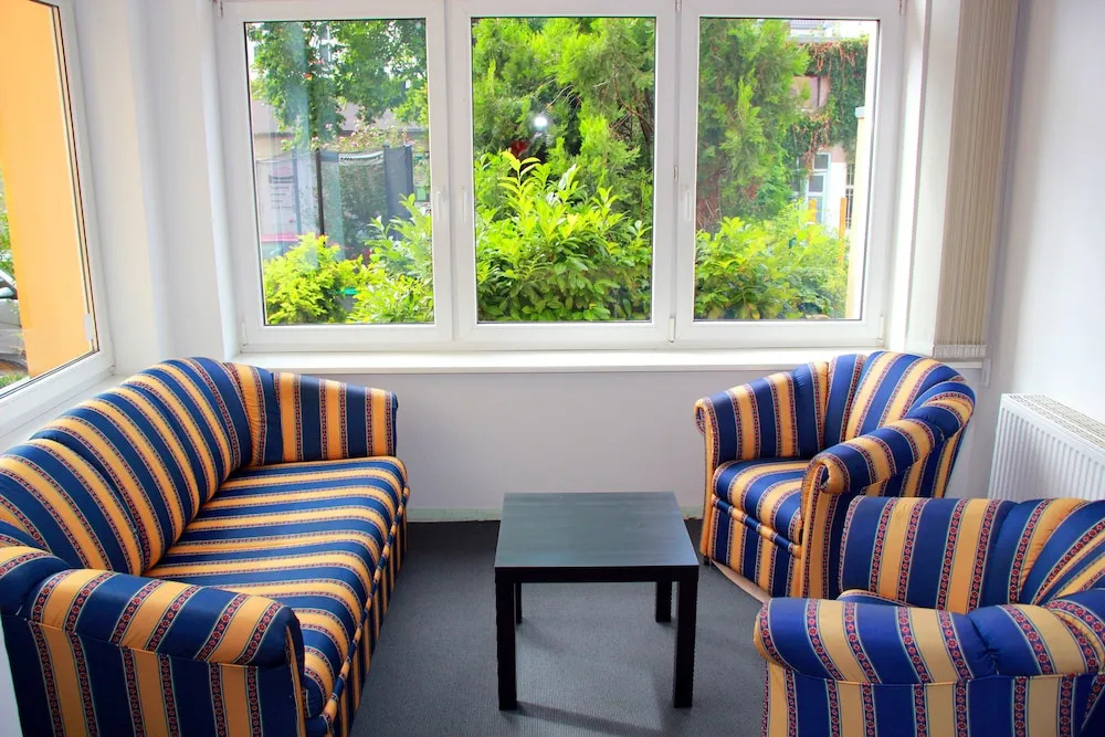 Comfort room