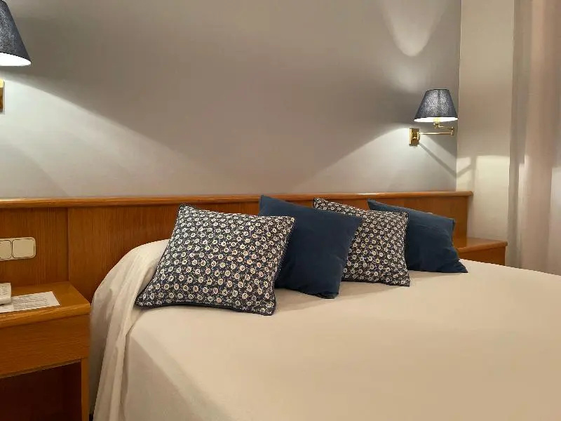 Bon Retorn Hotel Restaurant - Chambres