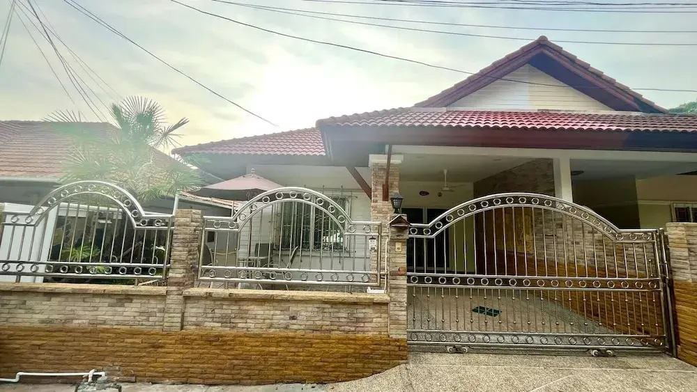 Valley 40 - 2 bdr Private Villa Near Phuket Town