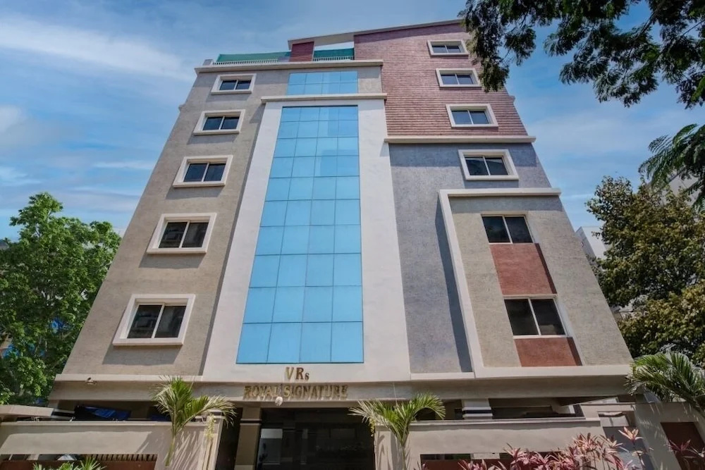 iROOMZ J3 Group of Hotels