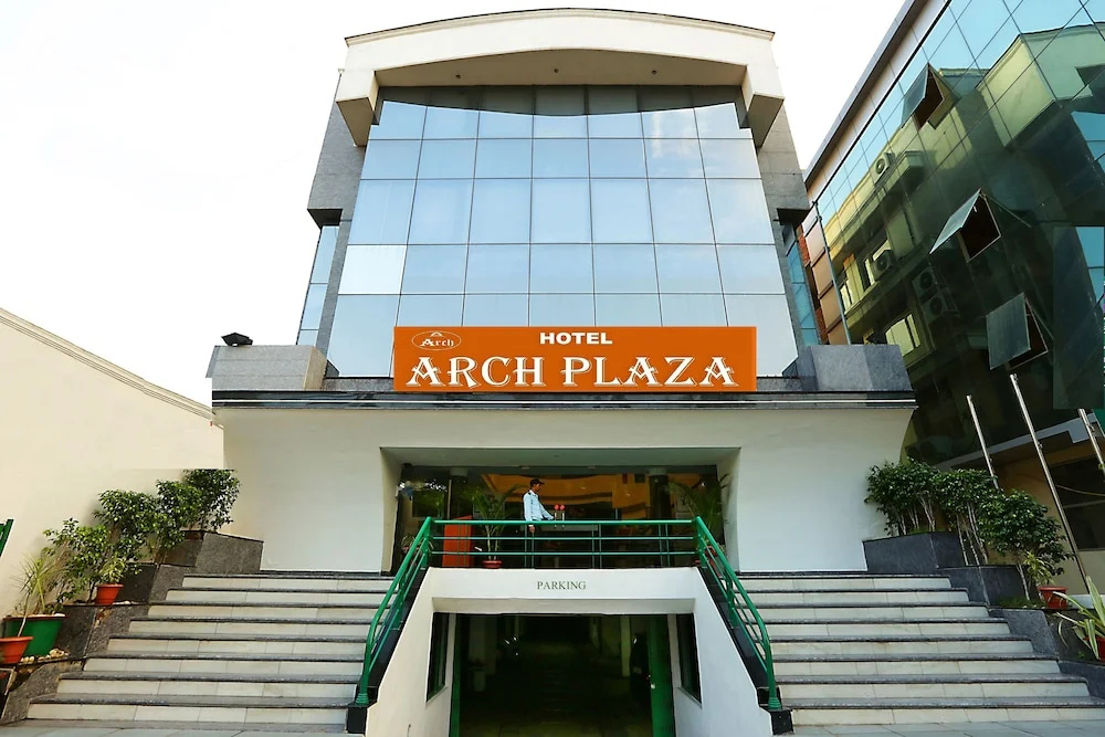 Arch Plaza - Near Yashobhoomi Convention Centre Dwarka