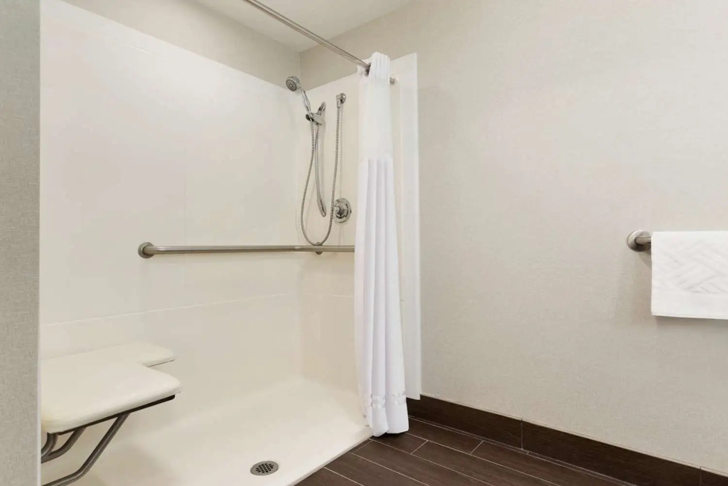 DoubleTree by Hilton Hartford - Bradley Airport - Général