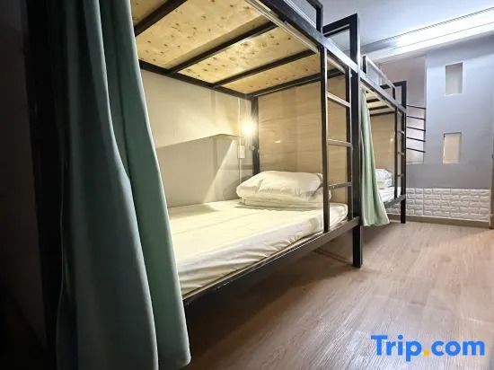 Кровать в общем номере в Alleyway Hostel - Adults Only