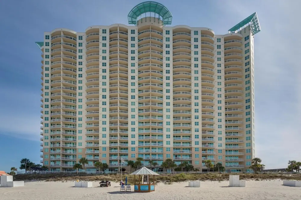 Aqua Resort 811