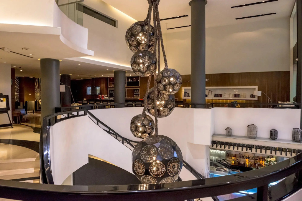Lobby & Reception