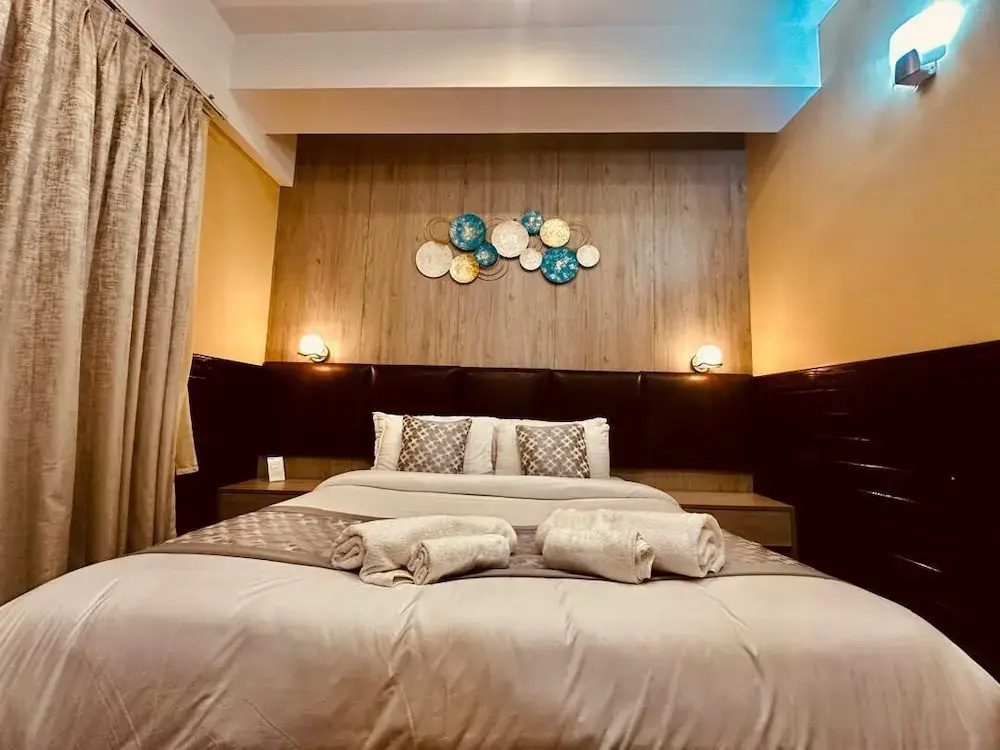 Deluxe Double room with mountain view (full double bed)