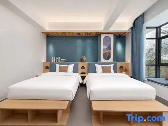 Standard Double room with river view (twin beds)