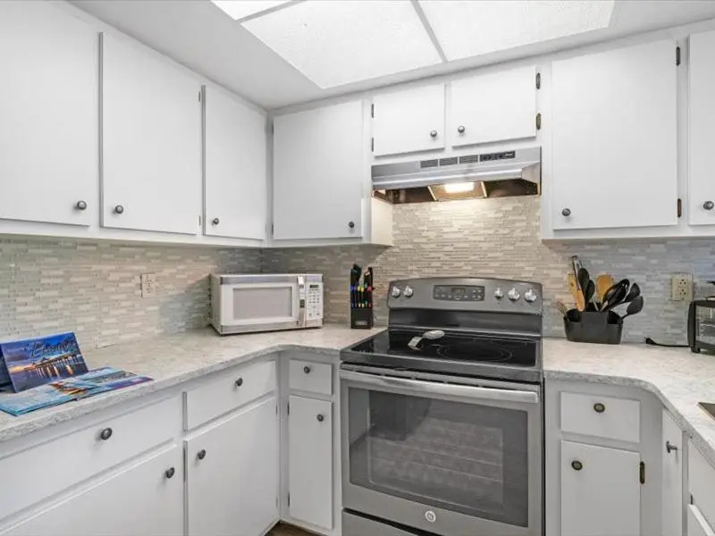 325 Mango by Distinctive Beach Rentals