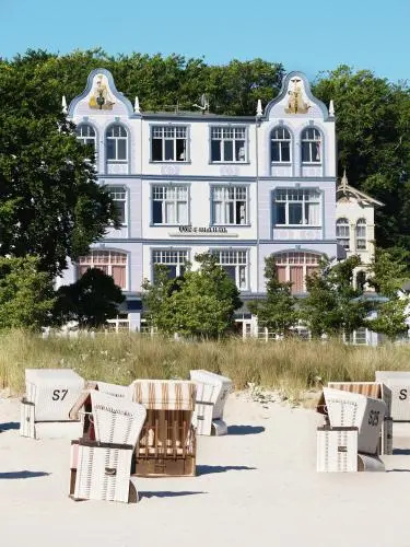 Beach & Waterfront