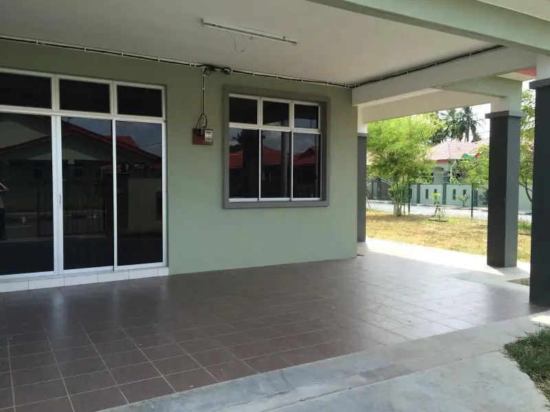 三臥室雙小屋，配有雙人床