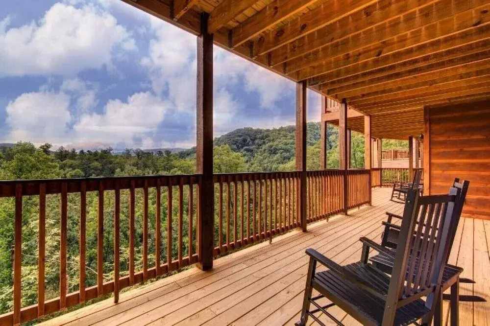 Rocky Top Lodge 9 Bedrooms 8 Bathrooms Home