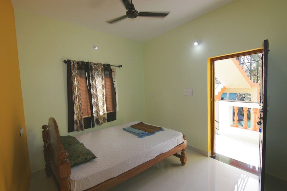 Rudra Holidays Guest House