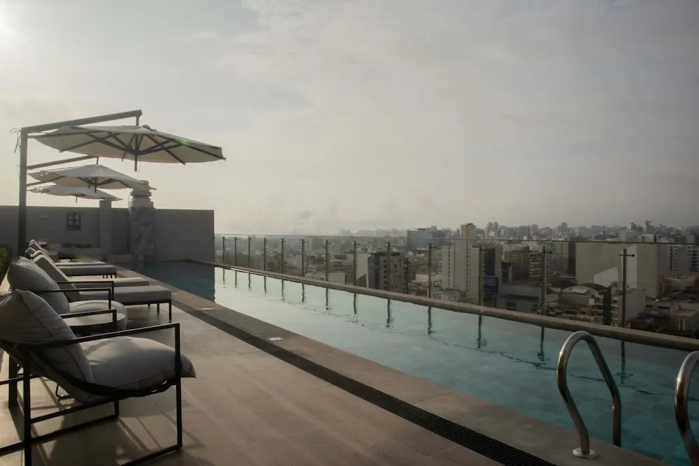 w Magnificent 2BR w/ Balcony in Miraflores