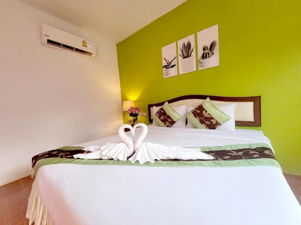 Superior Double room (full double bed)
