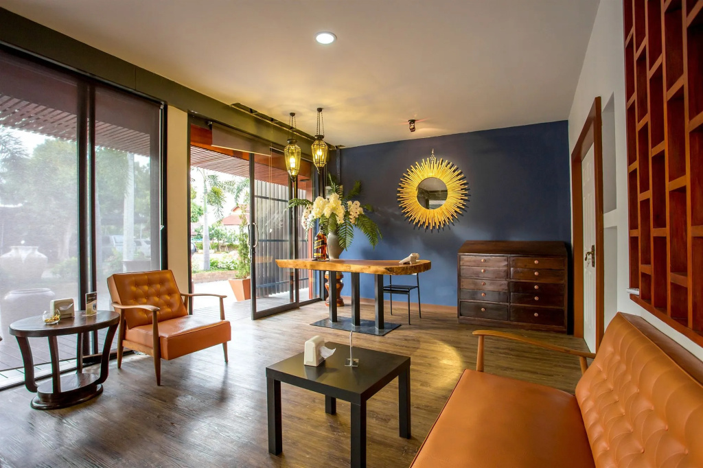 Lobby & Reception
