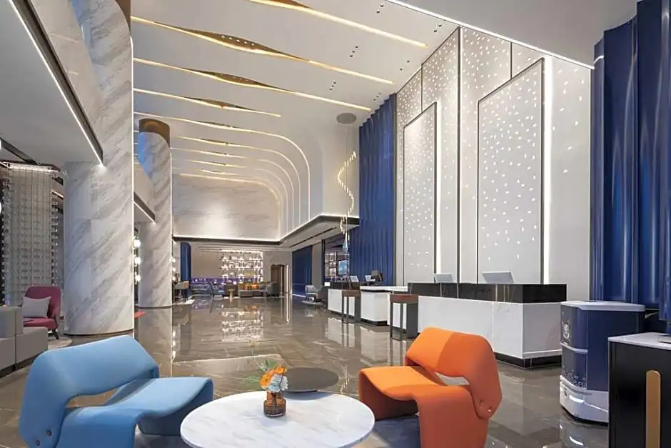 Lobby & Reception