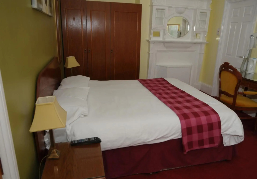 Wimblehurst Hotel - фото 18
