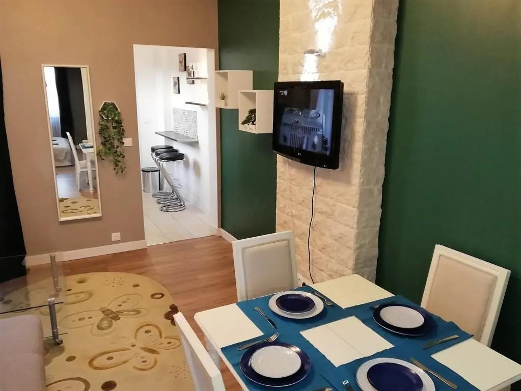 Voir la photo 4 — Appartement refait par architecte. Proche de la gare et le centre de Reims
