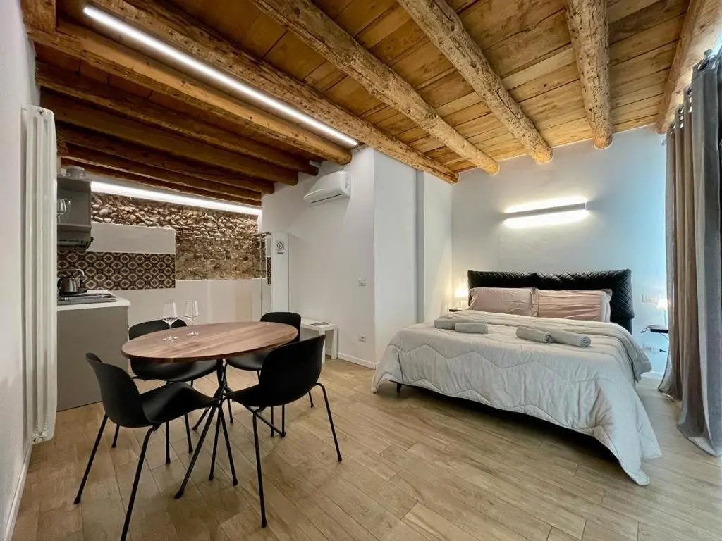 Apartment with balcony