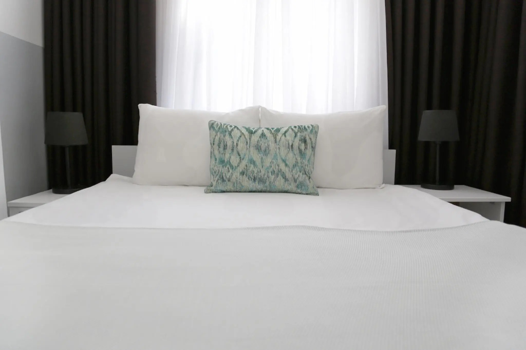 Double room (full double bed)