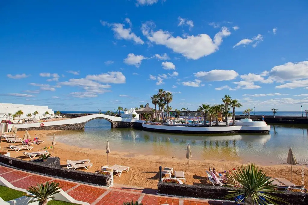 Beach & Waterfront