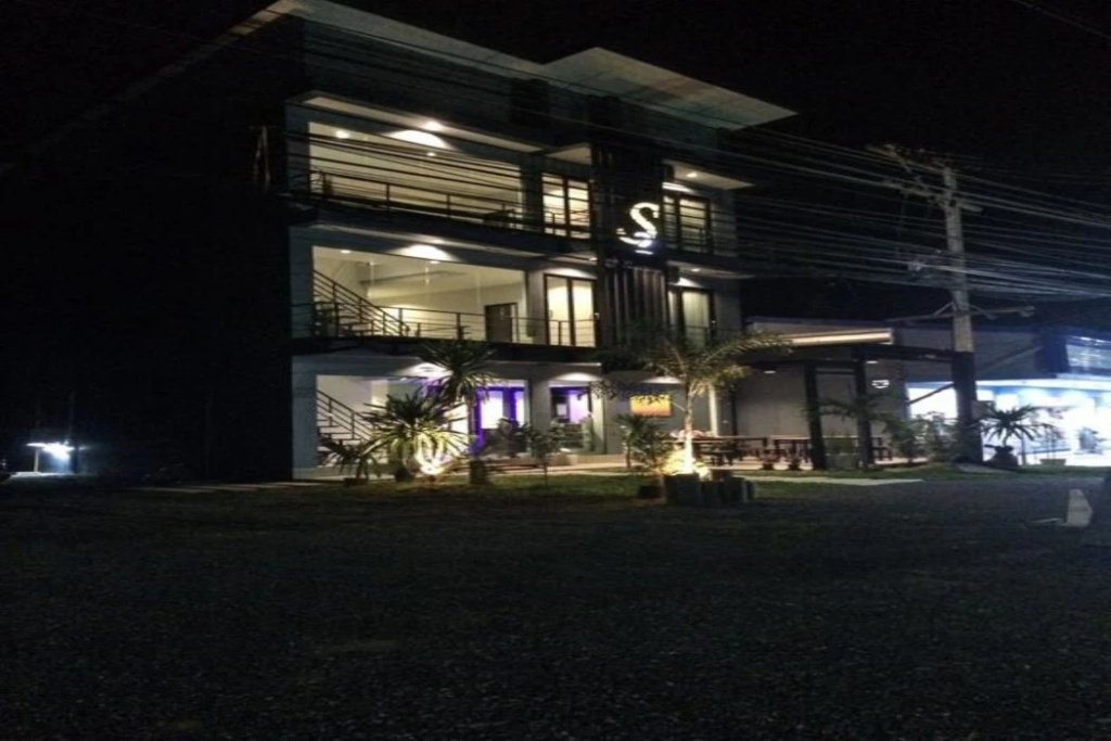 Hotel photo 12