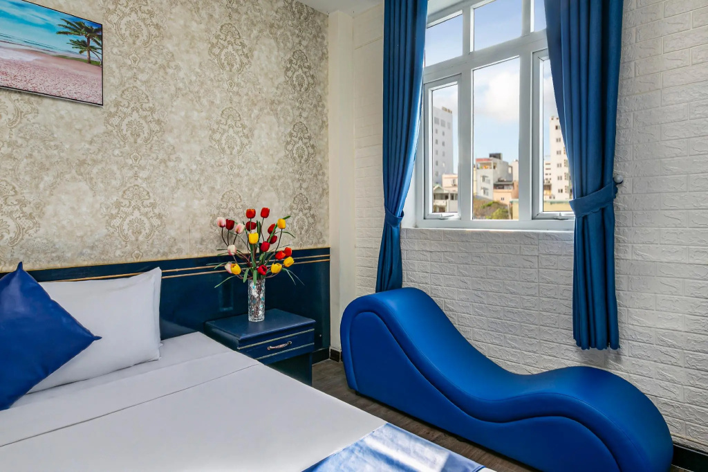 Double Suite (full double bed)