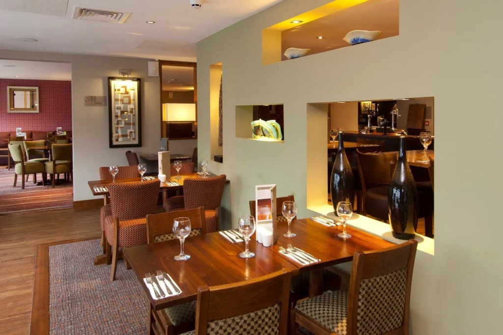 Food & Beverage
