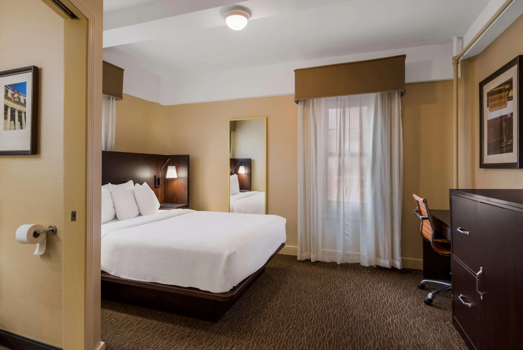 Best Western Syracuse Downtown Hotel and Suites - фото 28