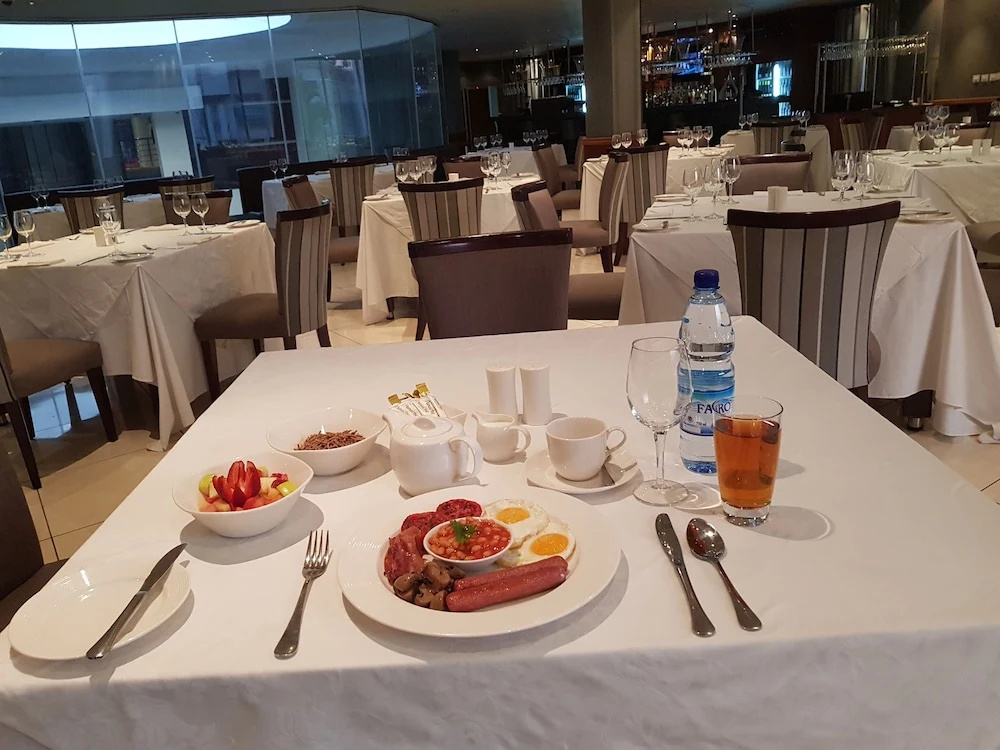Food & Beverage
