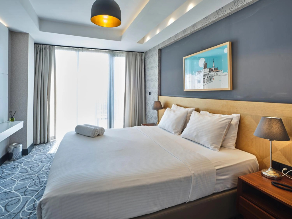 Four-G Hotel — 2