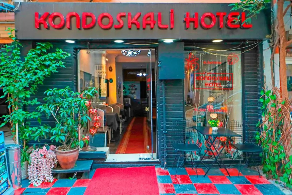 Kondoskali Hotel — фото