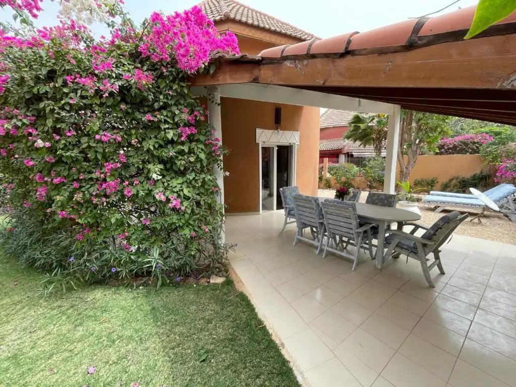 2 Bedrooms Villa