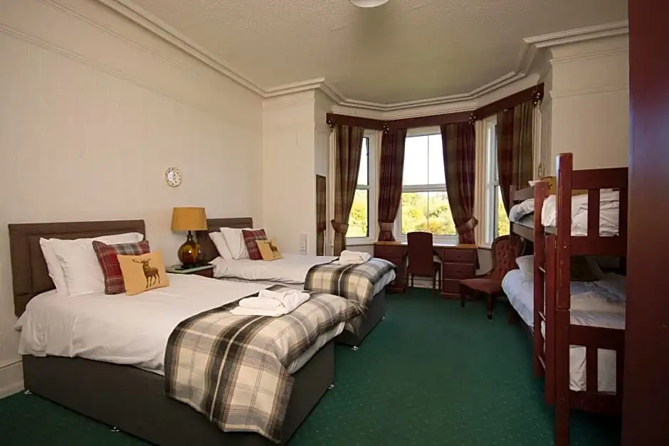 Standard Family room with garden view