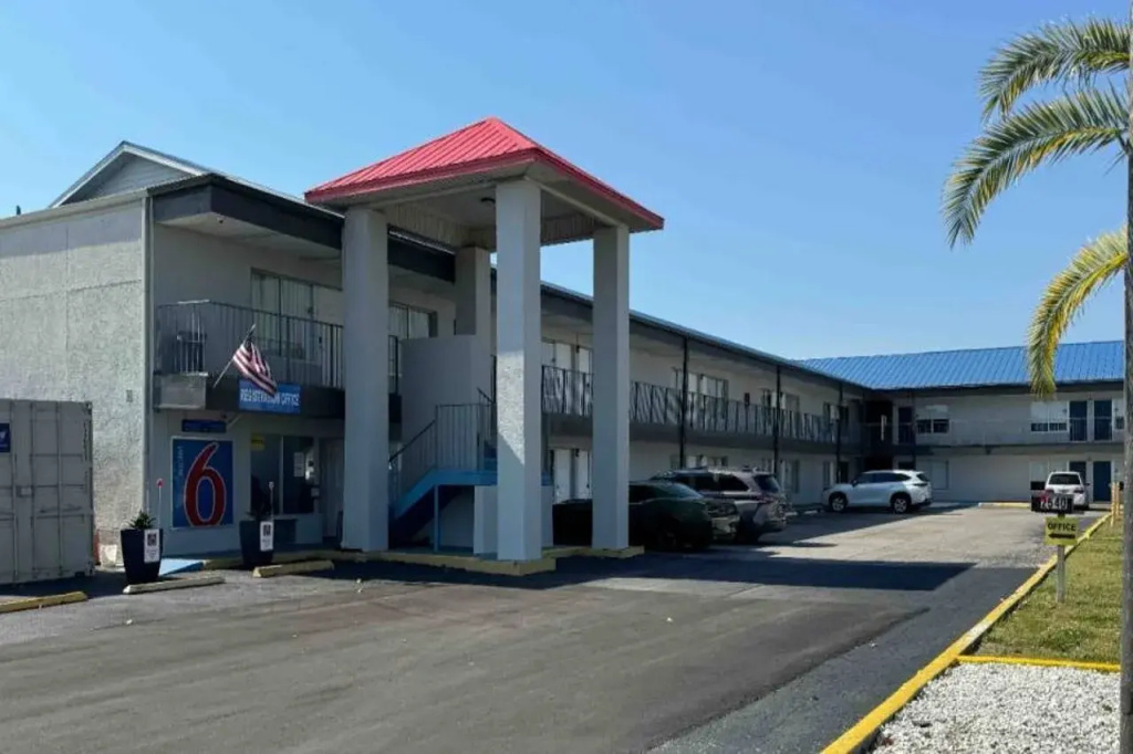 Motel 6 Englewood