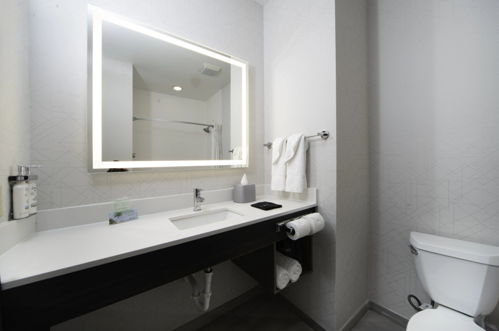 Holiday Inn Express Hotel and Suites St. Charles by IHG - Général