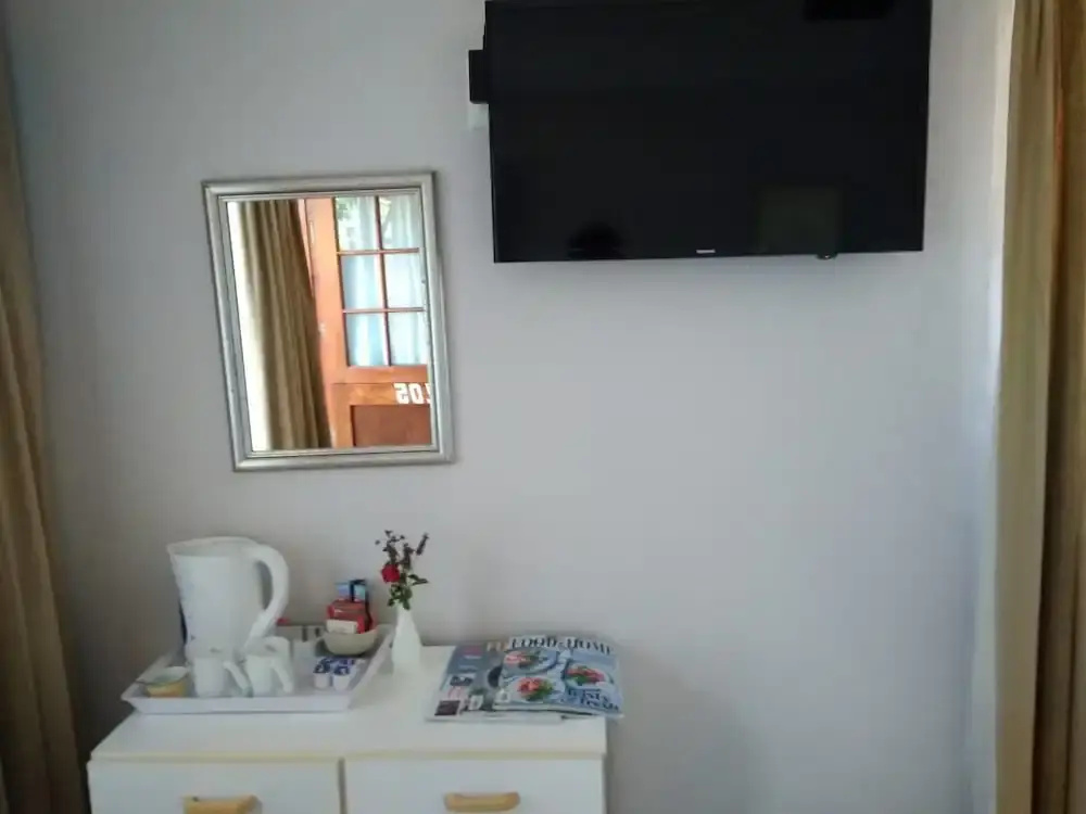 Economy room