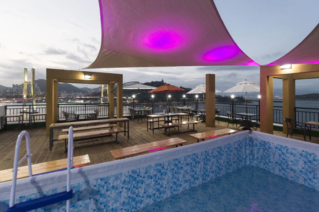 Hotel photo 15
