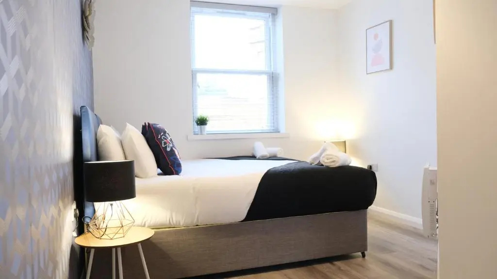 Beautiful Contractor&Family Apartment & Close to Bedford Hospital inc Free Parking