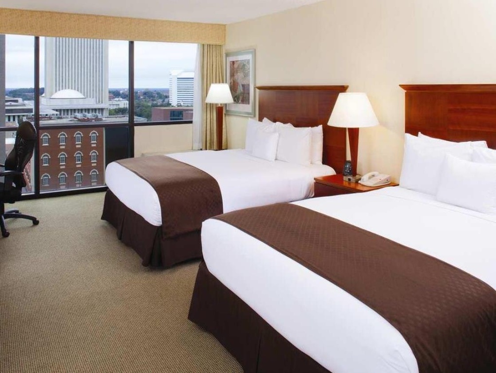 DoubleTree by Hilton Hotel Tallahassee - Tap to explore photos