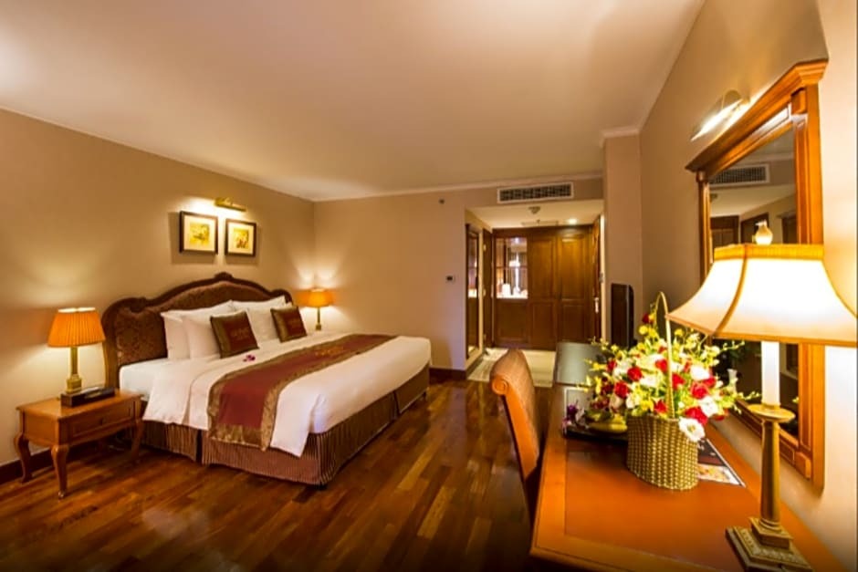 Grand Hotel Saigon