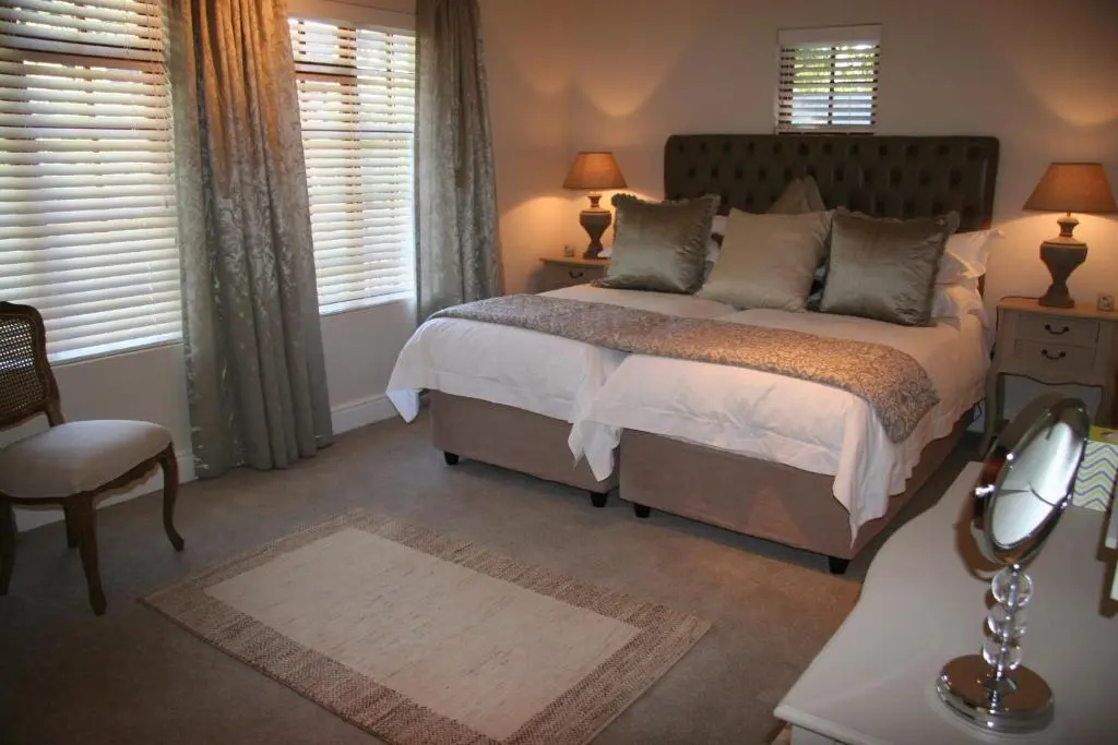 2 Bedrooms Cottage
