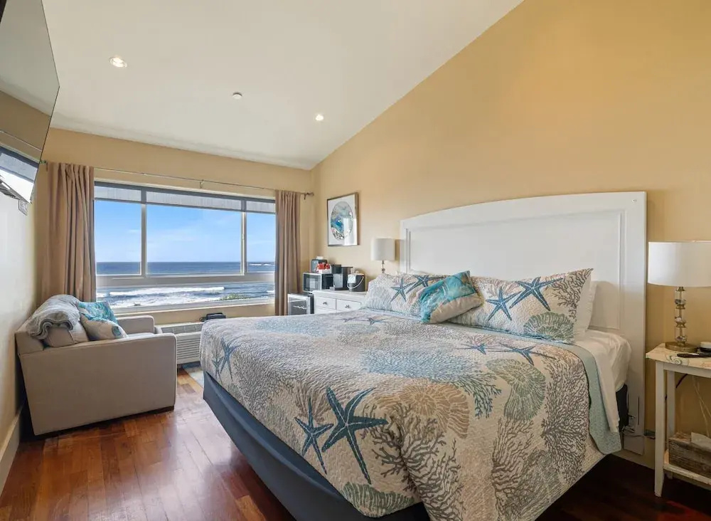 Standard Double room with sea view (full double bed)
