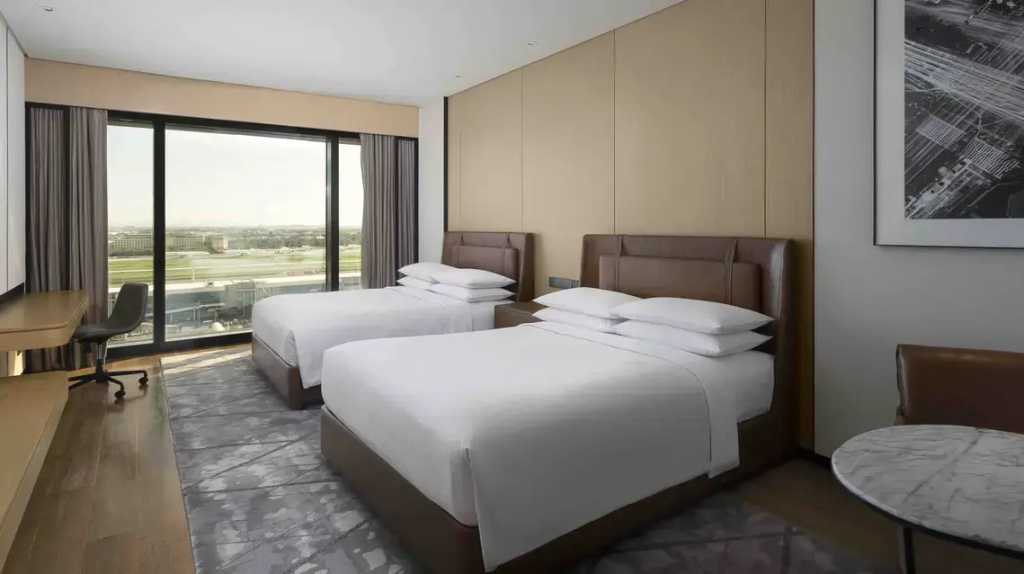 Standard Quadruple Club room