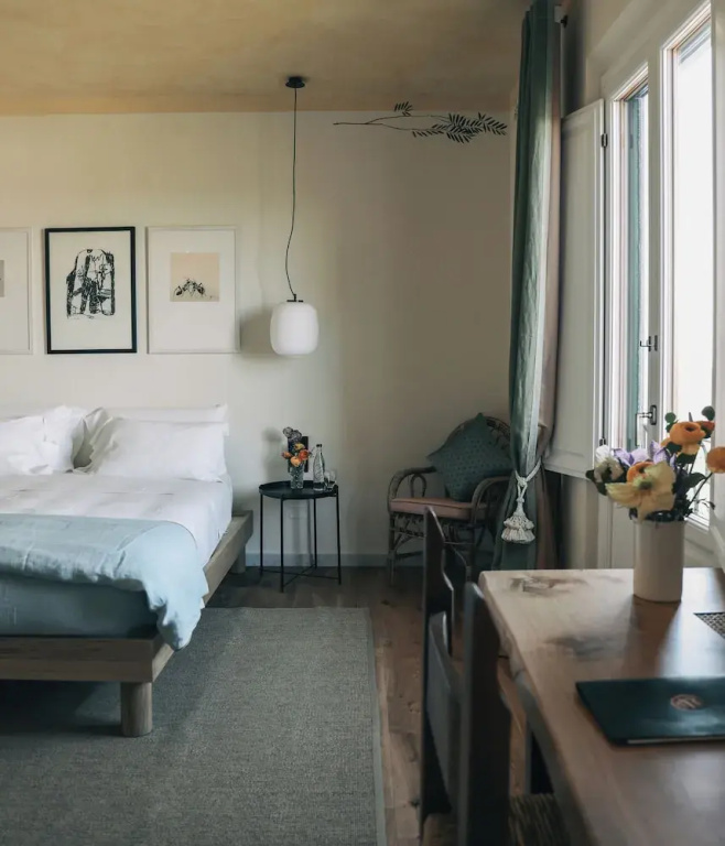 Superior Double room with land view (full double bed)