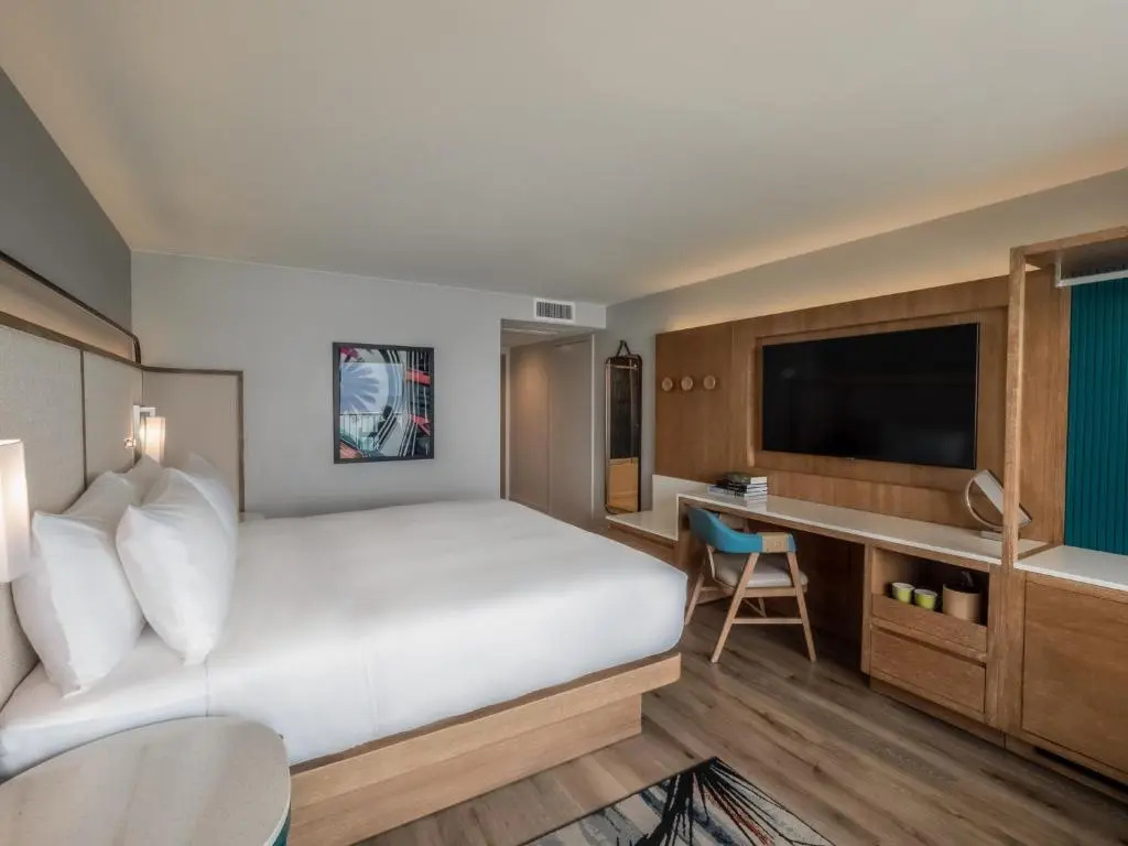 Premium Double Club room oceanfront (full double bed)