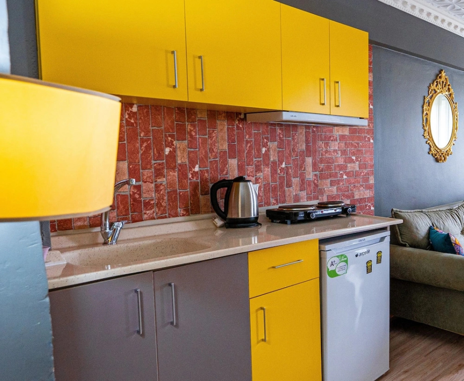 2 Bedrooms Classic Apartment