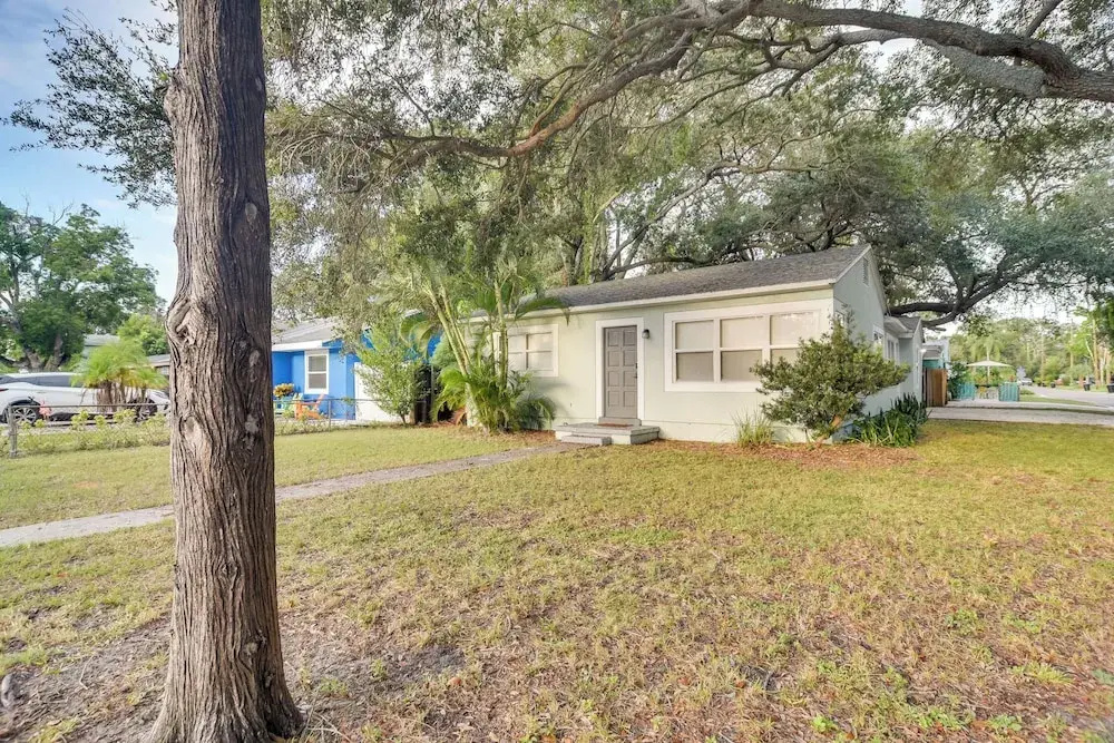 Pet-friendly Gulfport Home: Walkable Location!