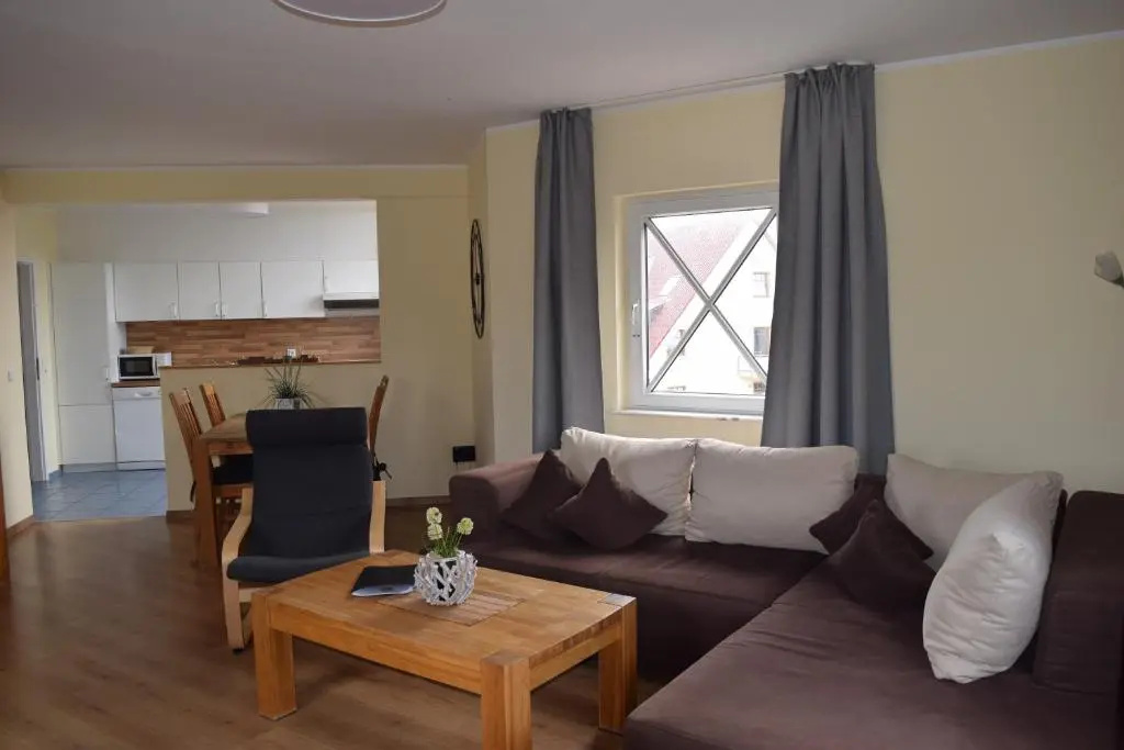 2 Bedrooms Apartment