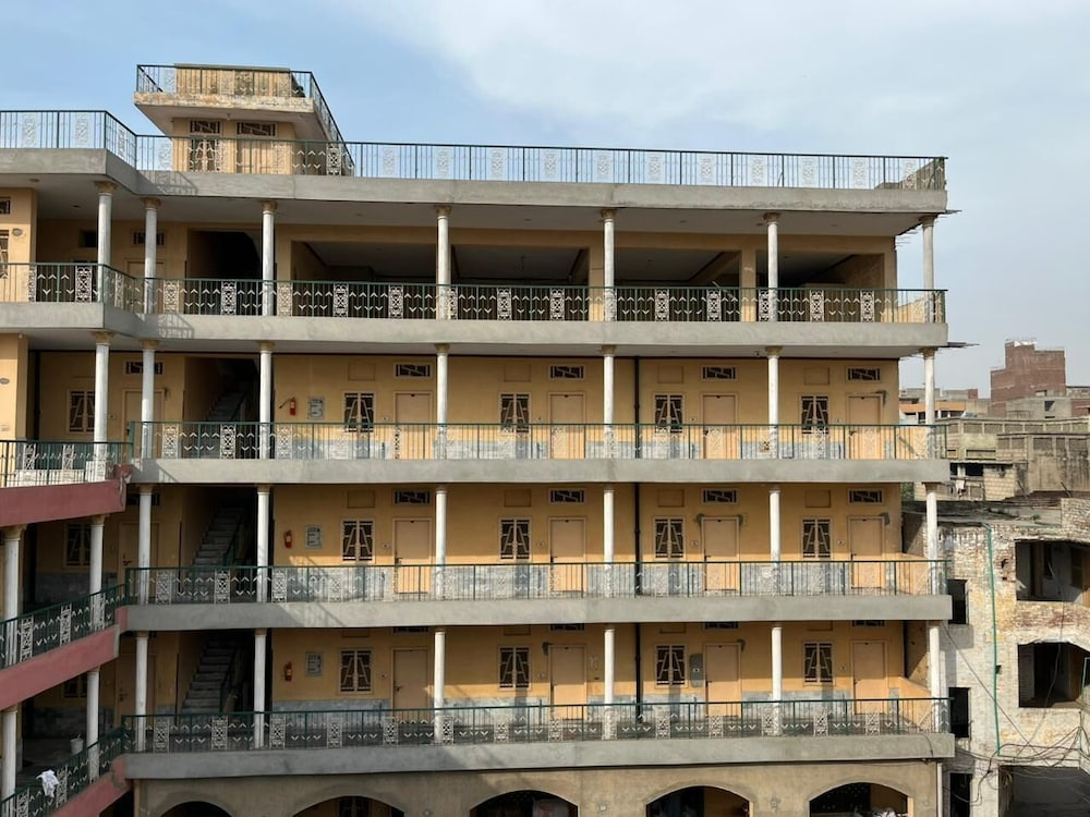 Qaiser Hotel